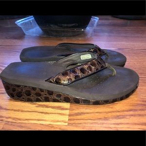 Volatile Lizard Print Sandals Sz 9 in GUC